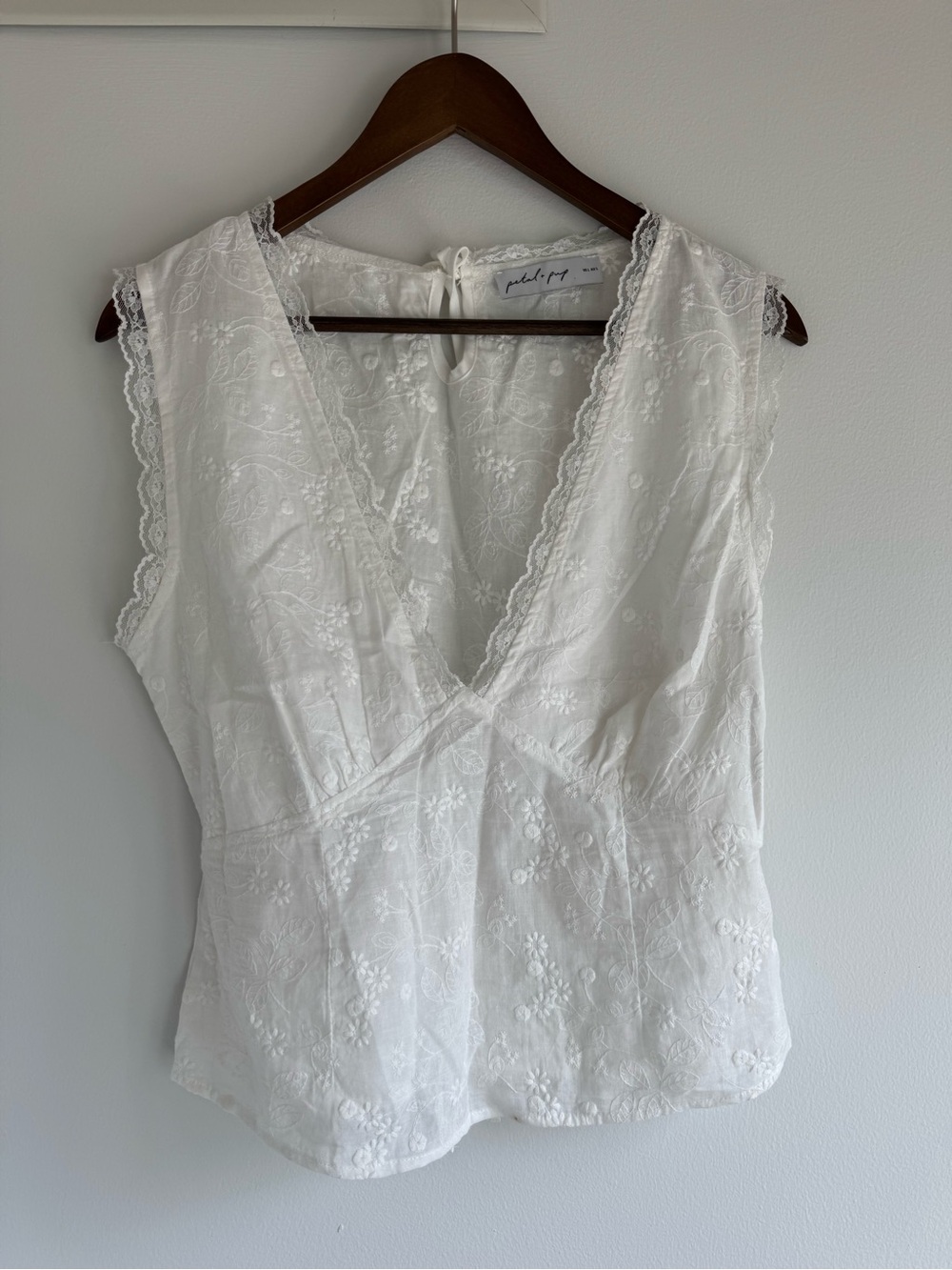 Petal & Pup Tilda White Embroidered Sleeveless Top - Picture 5 of 5